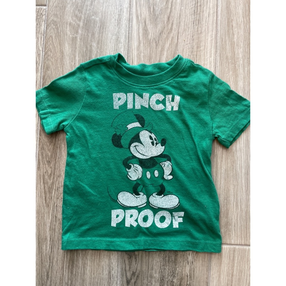 Old navy Mickey Mouse St. Patrick’s day tee 12-18m